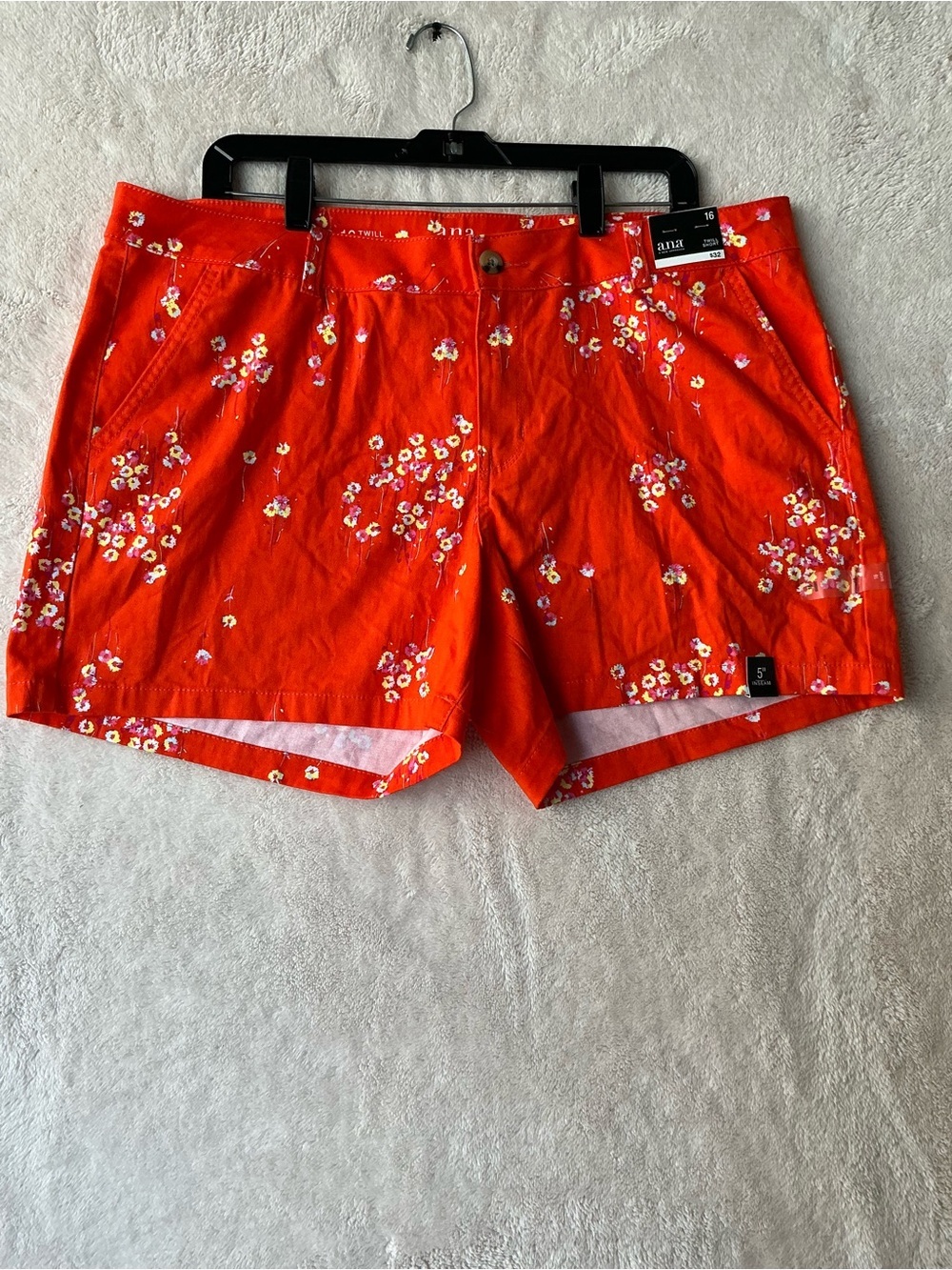 a.n.a Red Floral Women's Shorts